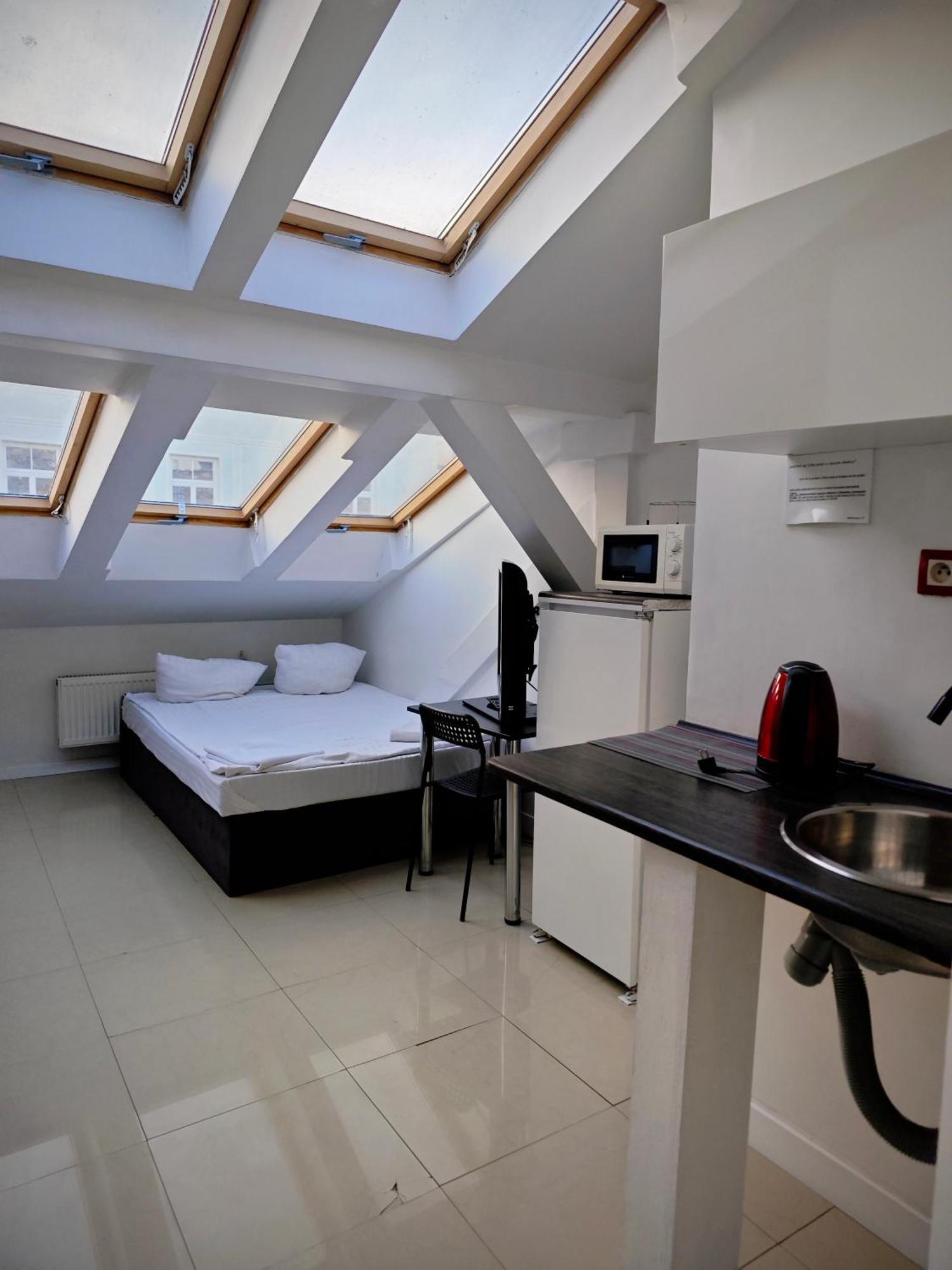 Hoza Attic * Warszawa